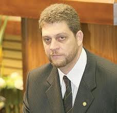Junior Brunelli defende emprego para jovens